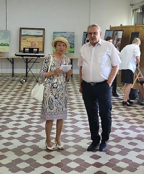 Mária Žiláková spolu s Antonom Paulikom, parlamentným hovorcom Slovákov v Maďarsku.